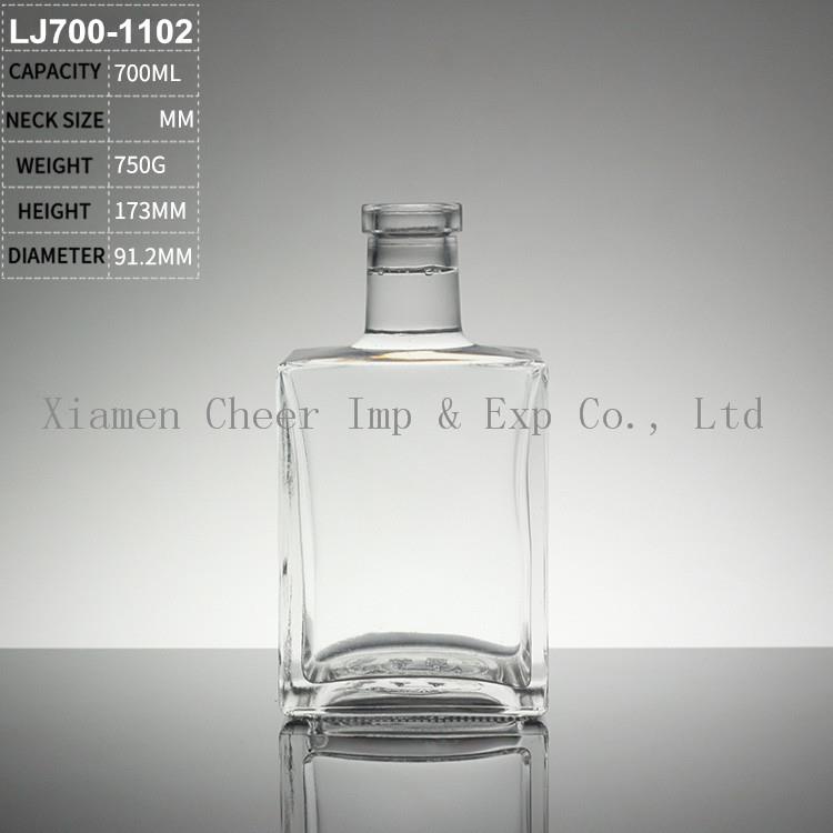700ml vodka glass bottle